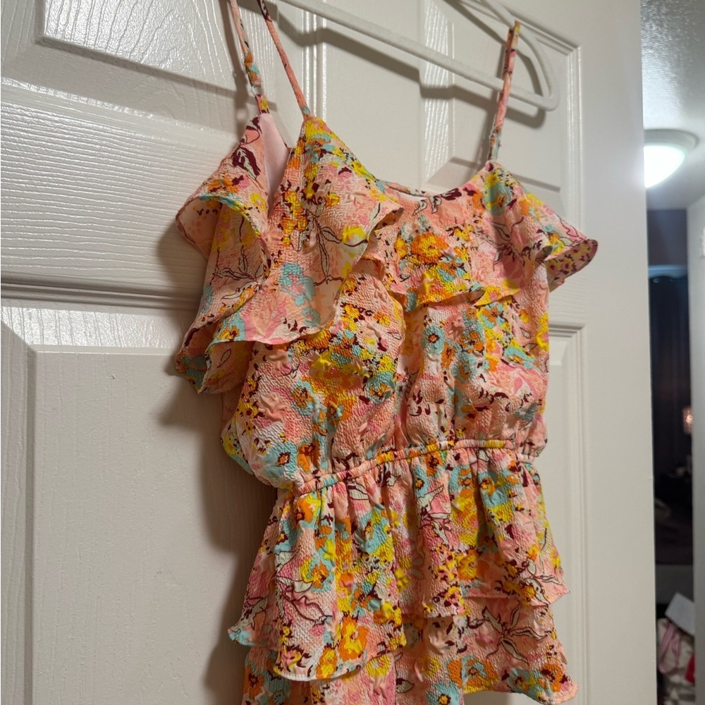 Floral Ruffle Sleeveless Top - Picture 2 of 8